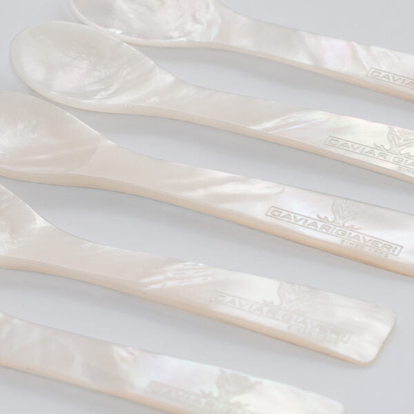 6 mother-of-pearl caviar spoons